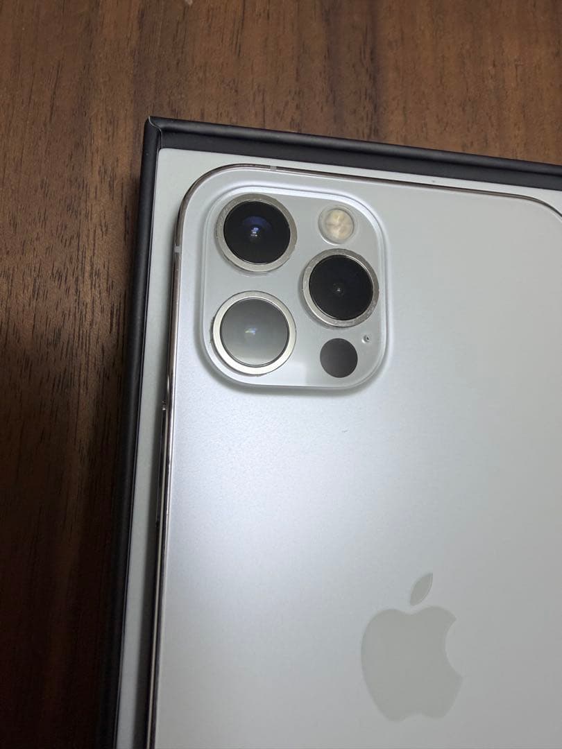 【美品】Apple iPhone 12 Pro ホワイト256GB iFace