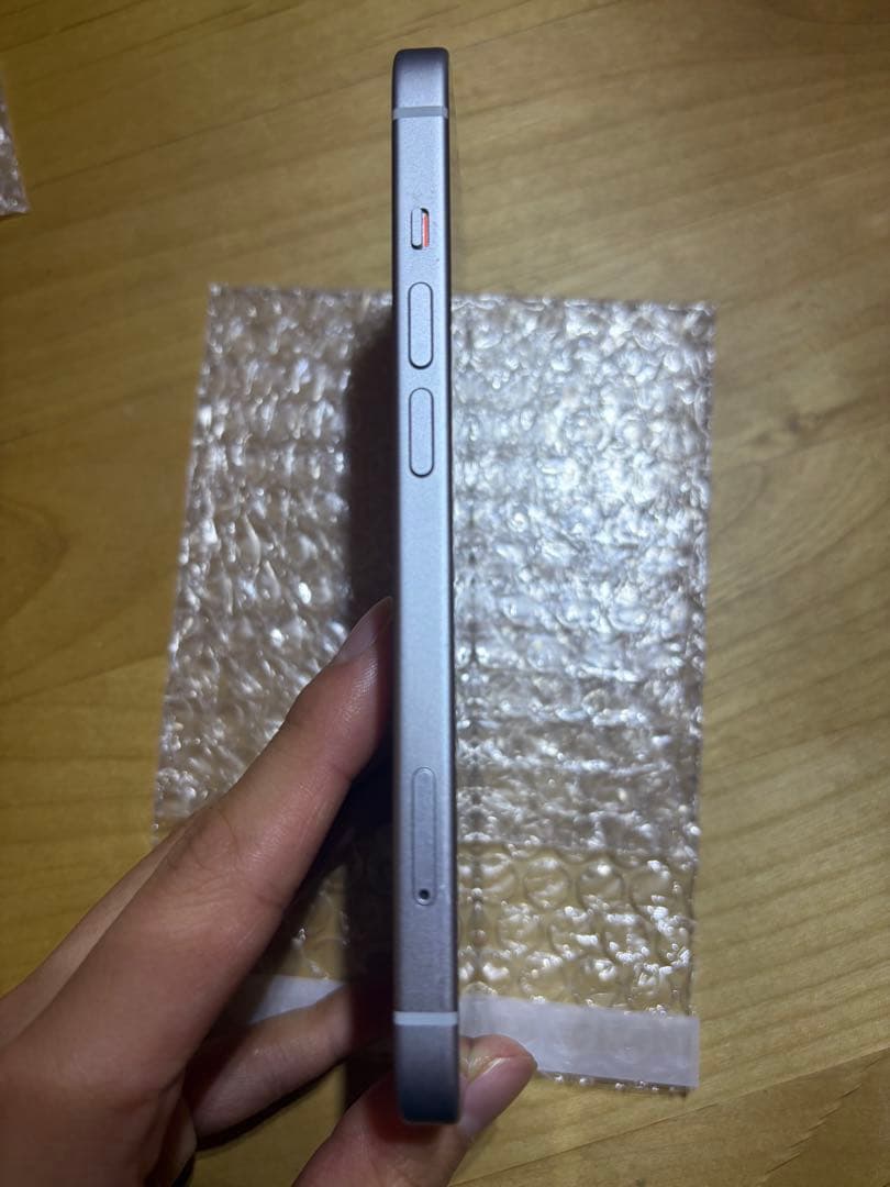 iPhone 15 無印 128GB SiMフリー 美品 期間限定値下げ中‼️