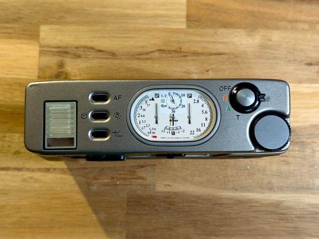 Nikon 35Ti コンパクトフィルムカメラ