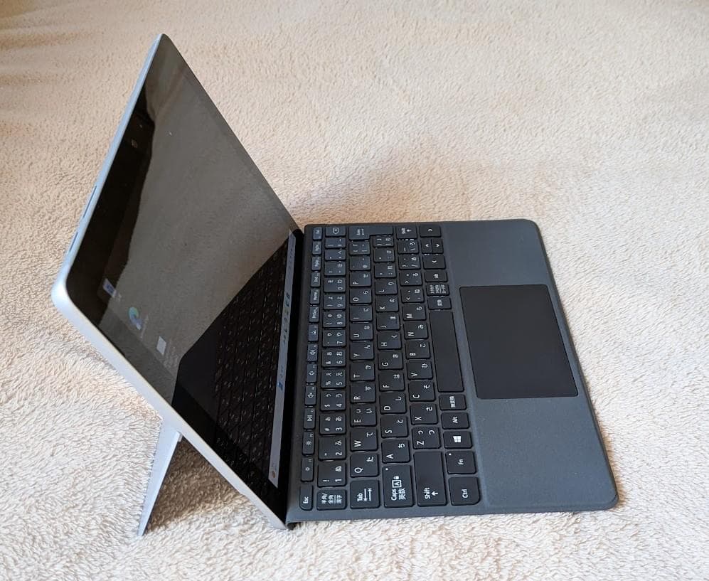 Microsoft Surface Go 【お得なドッキングステーション付】