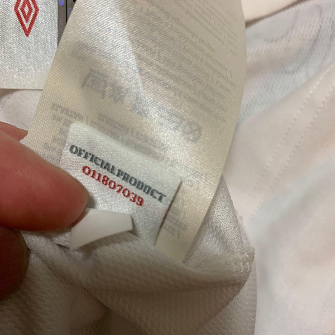 イングランド　サッカー選手　サイン　ユニフォーム