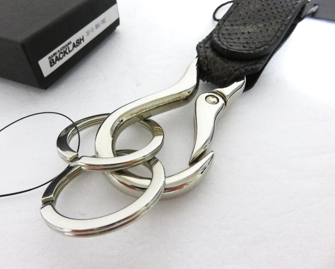 新品 ISAMU KATAYAMA BACKLASH パイソン キーホルダー