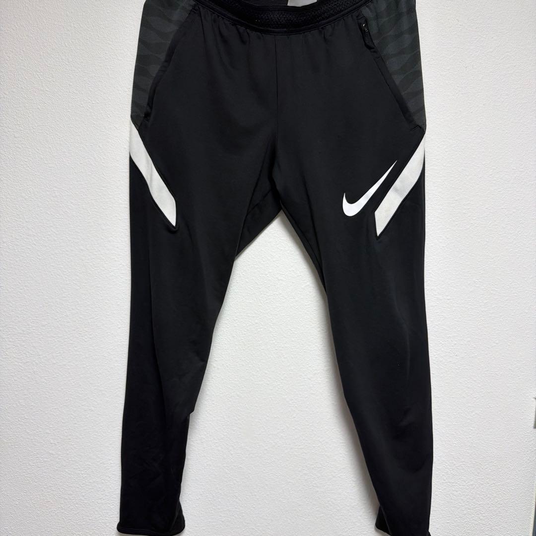 【NIKE ナイキ】トレーニングウェア上下セット トップス＋パンツのセットアップ