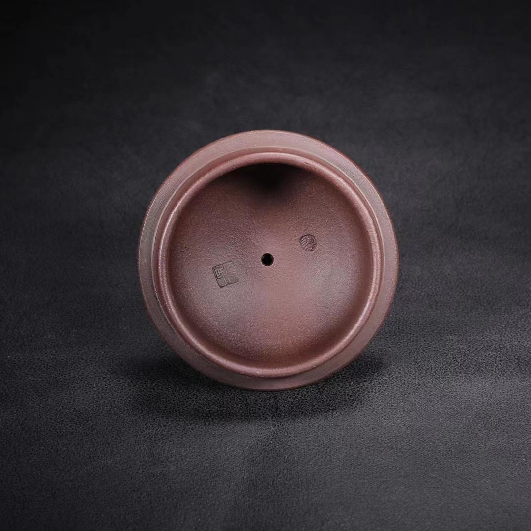 中国古美術・原鉱紫泥 火麒麟形紫砂壺·底款:裴石民·紫砂・朱泥・急須・茶道具