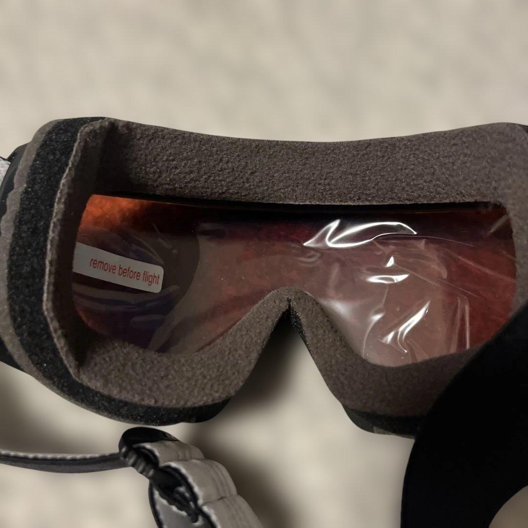 新品未使用タグ付き Oakley ゴーグル ミラーグリーンレンズ