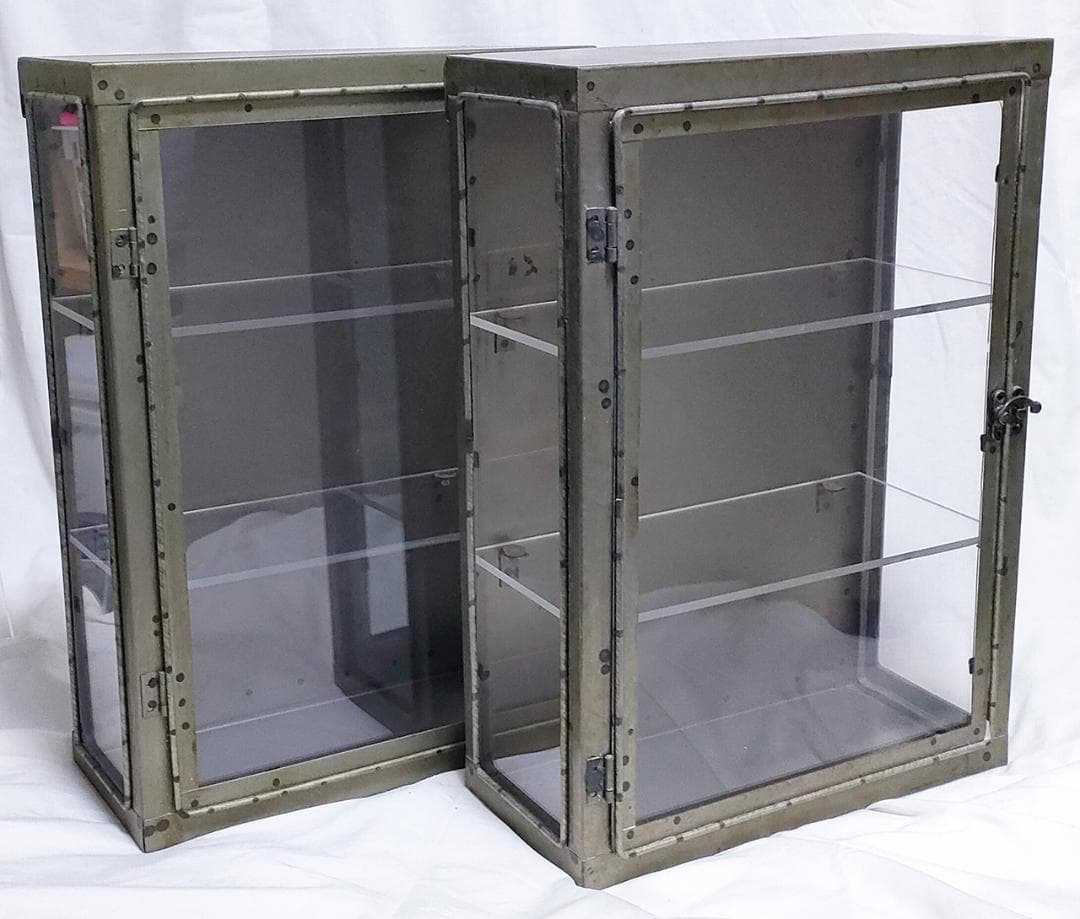 スチールショーケース 2セット　ディスプレイ　棚　ヴィンテージ　アンティーク