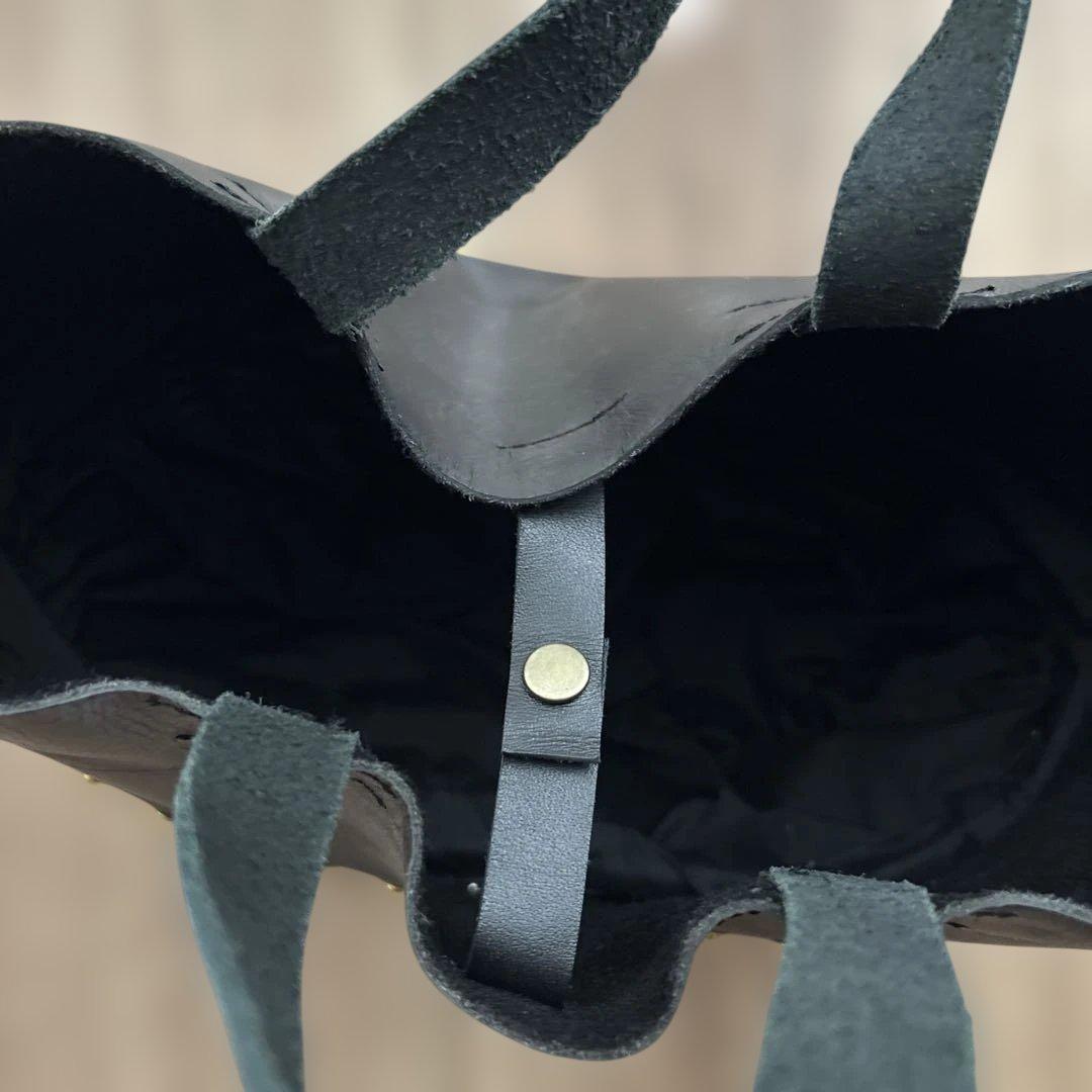 ribbonb 黒レザーバスケットのトートバッグ