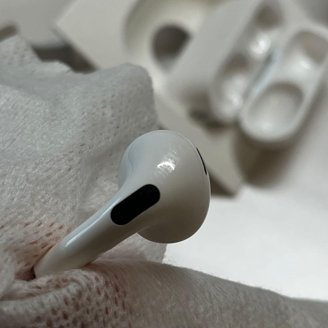 airpods pro 2 type c 使用1年 ※右耳時々ノイズあり
