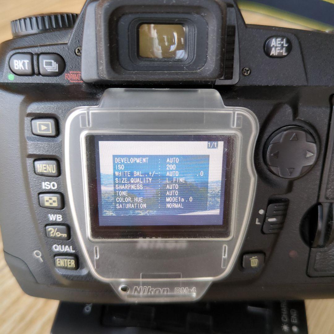 ニコンデジタル一眼レフD-70 　オートフォーカス　ストロボ・充電器・ケース付き