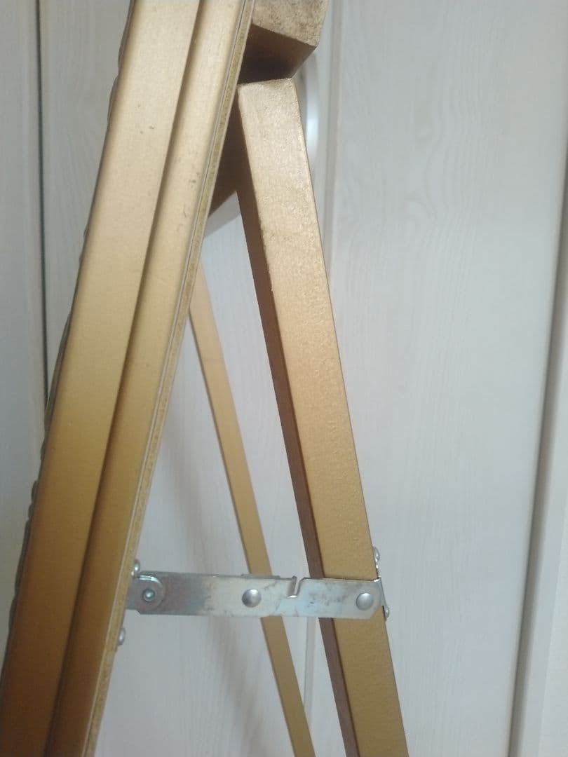 アンティーク　天然木枠のスタンドミラー