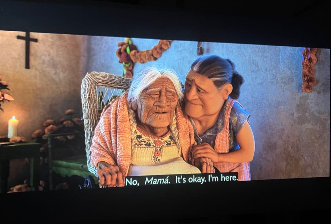 iSinbox 超短焦点プロジェクター　【1200ANSI/4K対応】