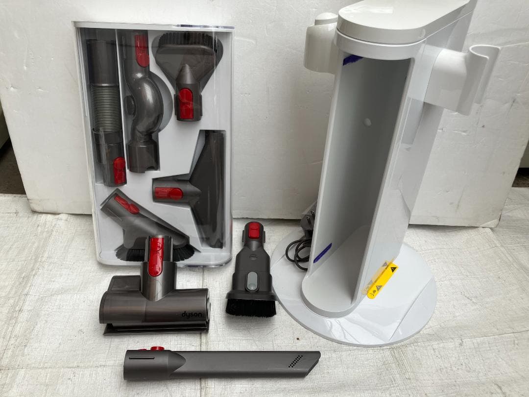 Dyson　スティッククリーナー[サイクロン式]　SV12　フロアドック付