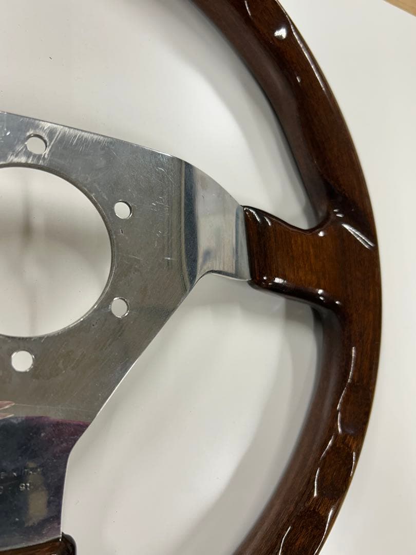 美品　momo ウッドステアリング　希少品　90年代 割れなし