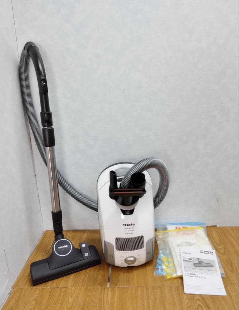 Miele ミーレ 紙パック式クリーナー SCAO3