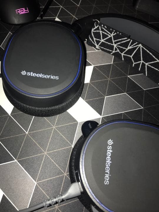 ヘッドホン Arctis5 BLACK