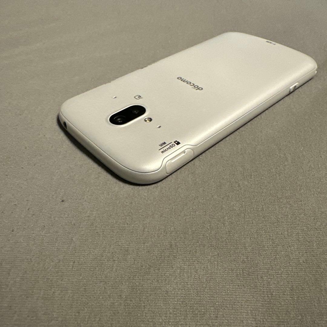 docomo らくらくスマートフォン F-52B SiMフリー 1