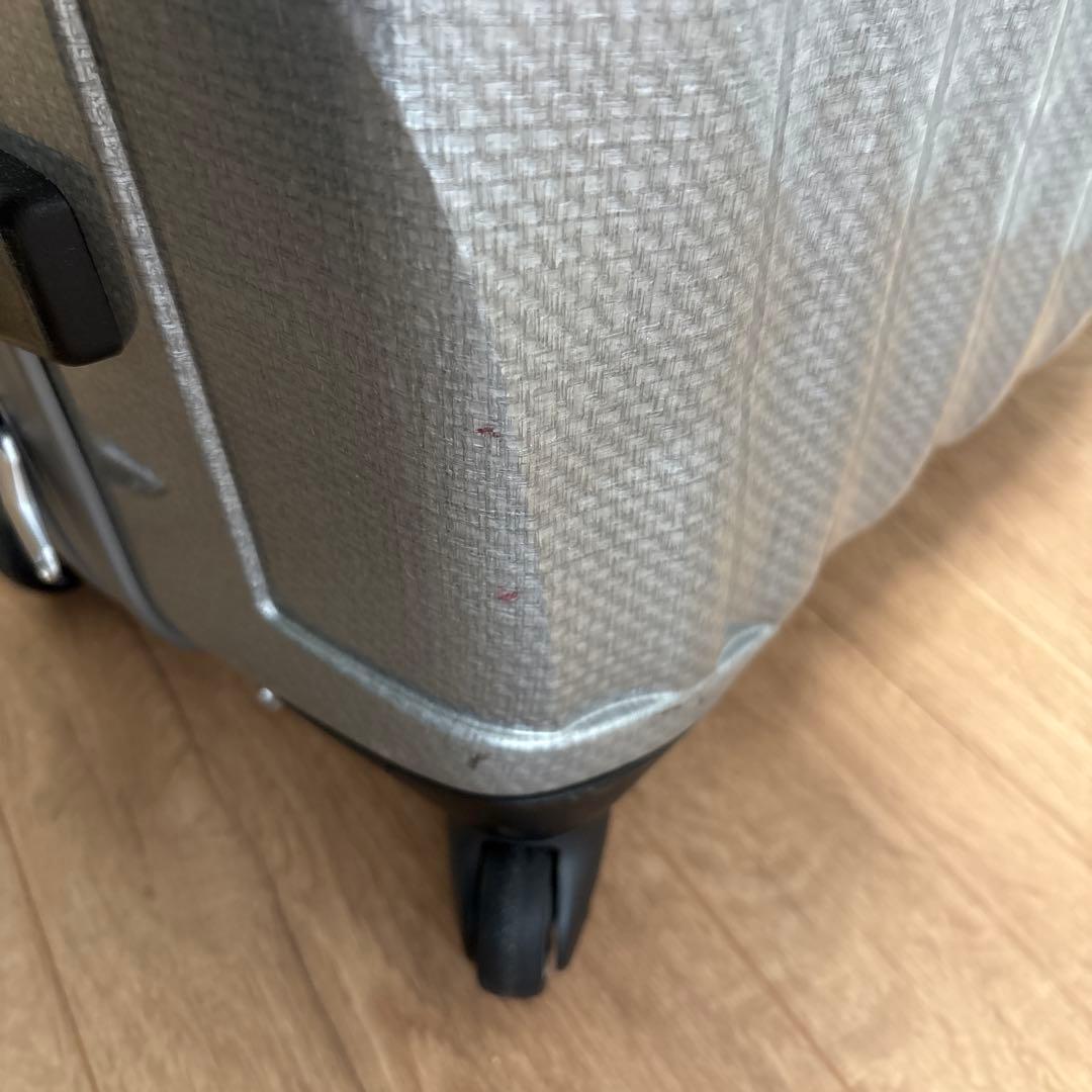 サムソナイトコスモライトスピナー75 旧式　シルバー色　たのメル便利用