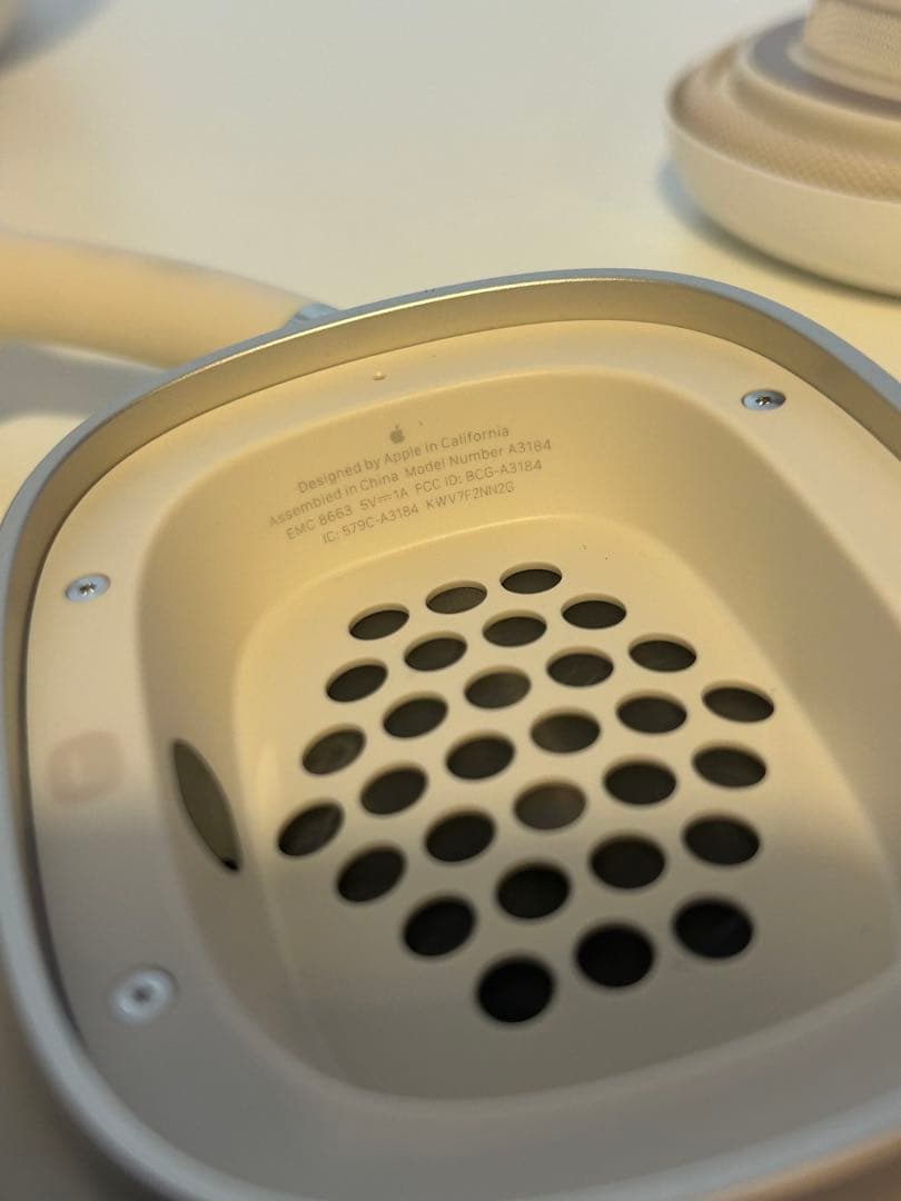 AirPods max スターライト