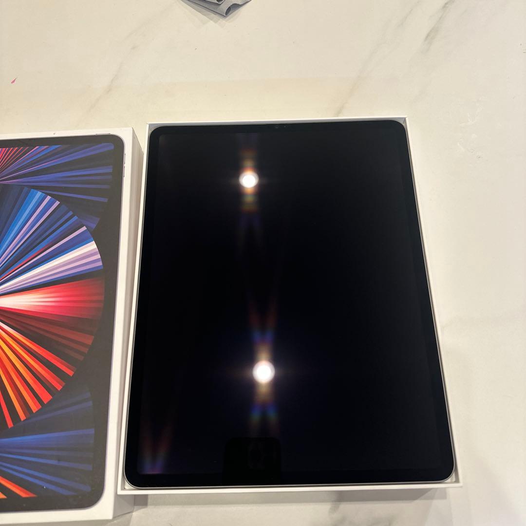 iPad Pro 第5世代12.9インチ Wifiスペースグレー