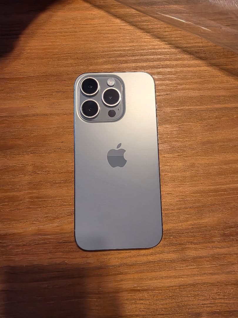 iPhone 15 Pro 256GB ナチュラルチタニウム SIMフリー