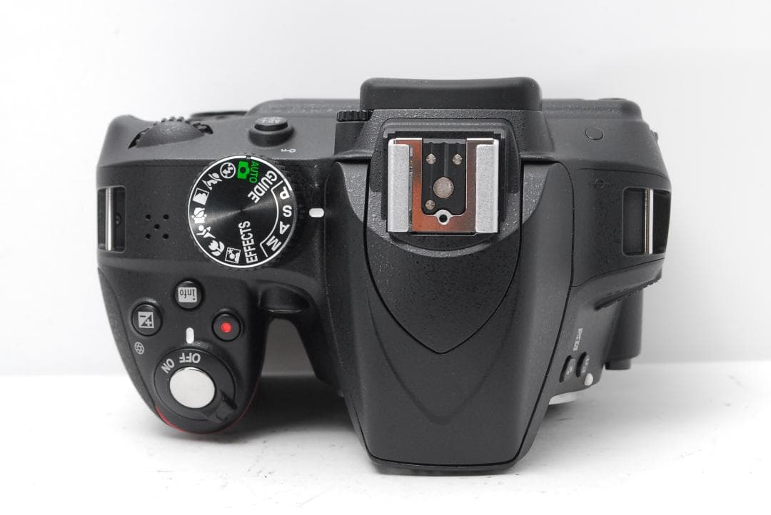 【使用感少　新品級ショット数　ダブルレンズ】Nikon D3300　スマホ転送