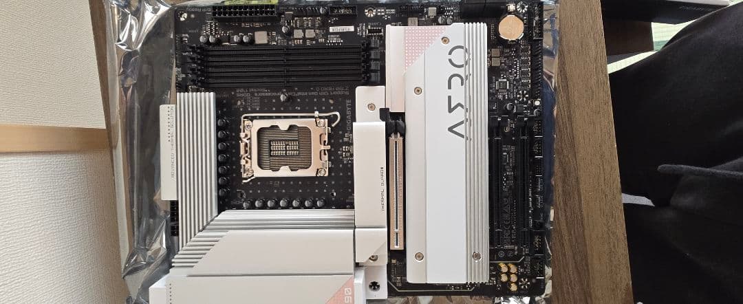 GIGABYTE Z790 AERO G マザーボード DDR5