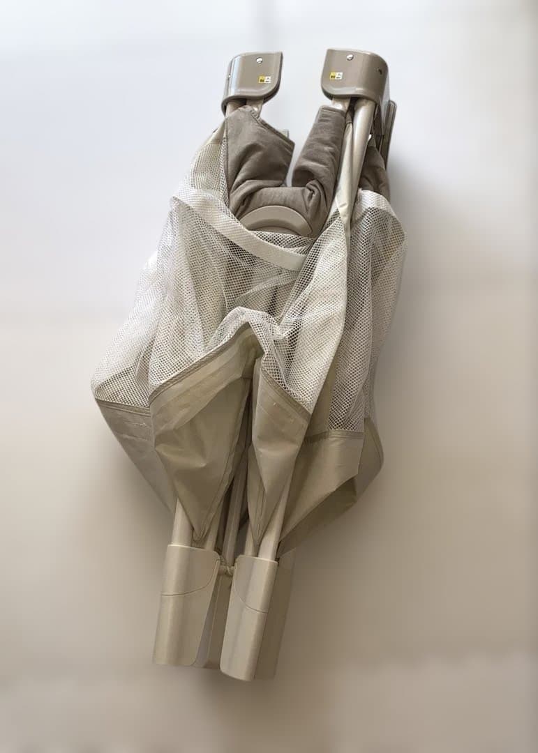 【美品】アップリカ ココネルエアープラスAB ホワイト ベージュ