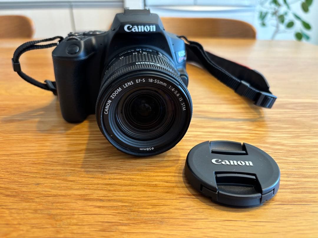 Canon EOS KISS X10 18-55mm デジタル一眼レフカメラ