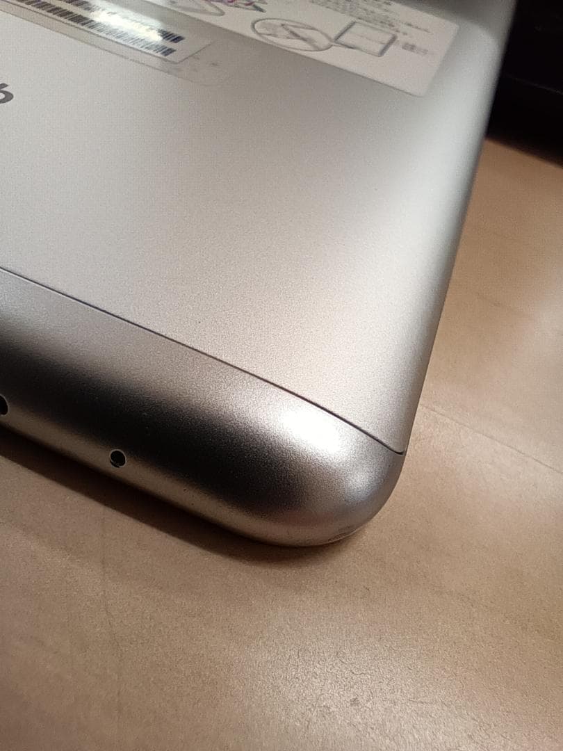 【極美・箱・カバー】docomo d-02k dtab 32GB Android