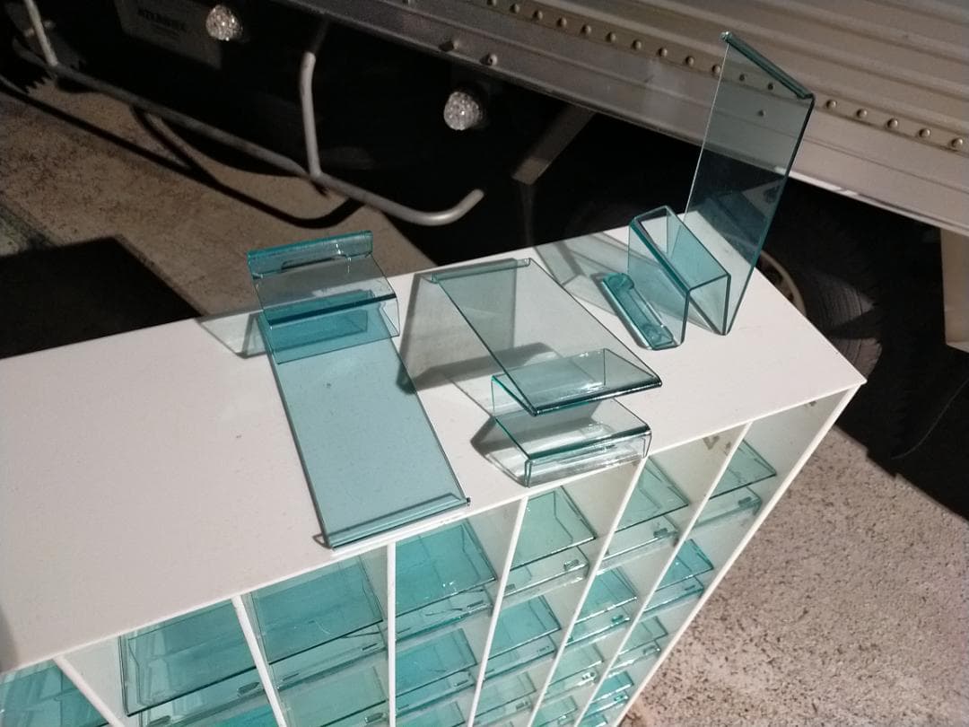 (引取り限定) 模型・フィギア☆アクリル ディスプレイ100☆展示☆コレクション