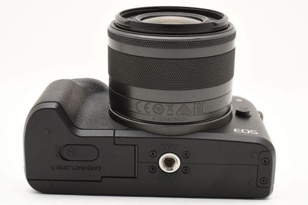 【美品】 キャノン Canon EOS Kiss M レンズキット ミラーレス