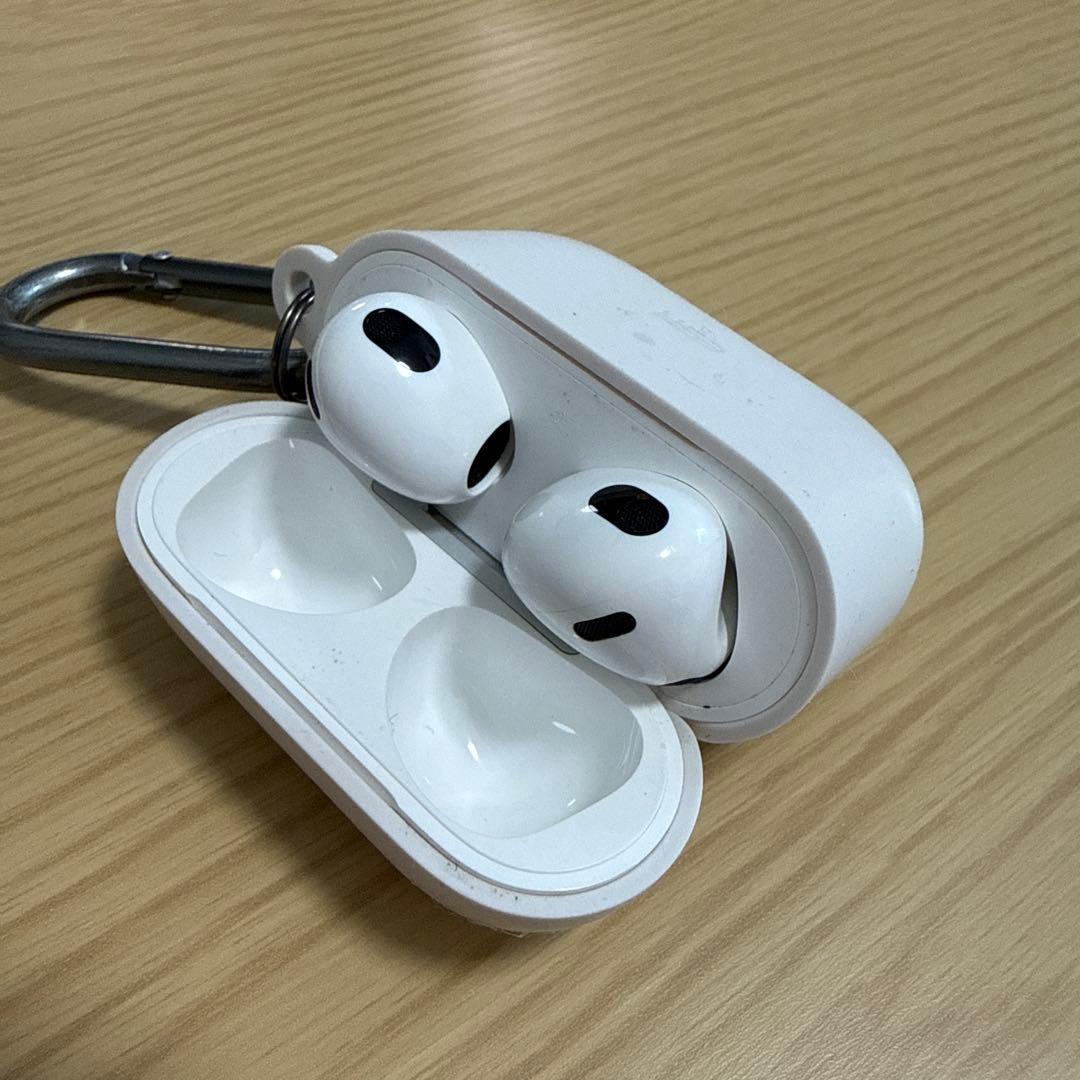 AirPods 3 Lightningタイプ