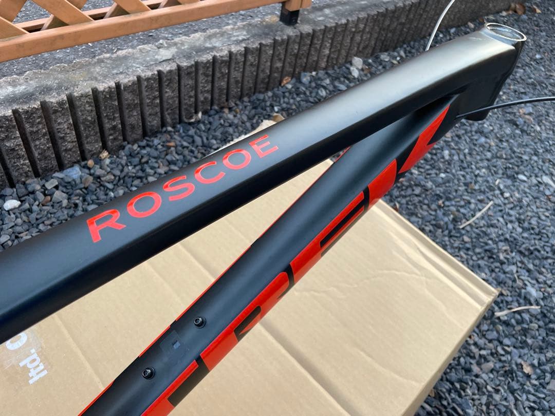 TREK ROSCOE8 フレームセット　ドロッパーシートポスト、BB付き
