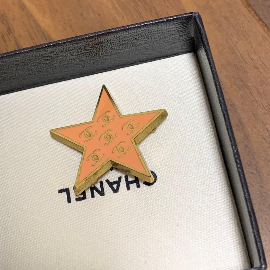 シャネル　CCロゴ　オレンジxゴールド　スターブローチ　星型ブローチ　ピンバッジ