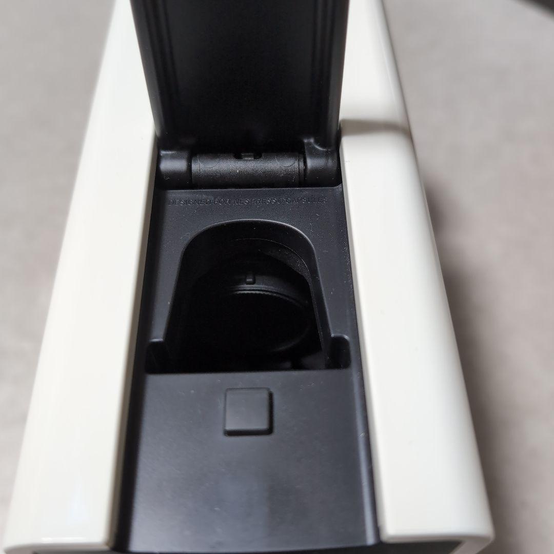 【極美品✨️】ネスプレッソ エッセンサミニ　C30-WH-W コーヒーメーカー