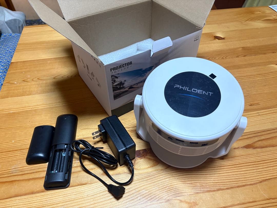 ウ*ン様 【ほぼ新品】Philoent 小型プロジェクター 家庭用-1080P