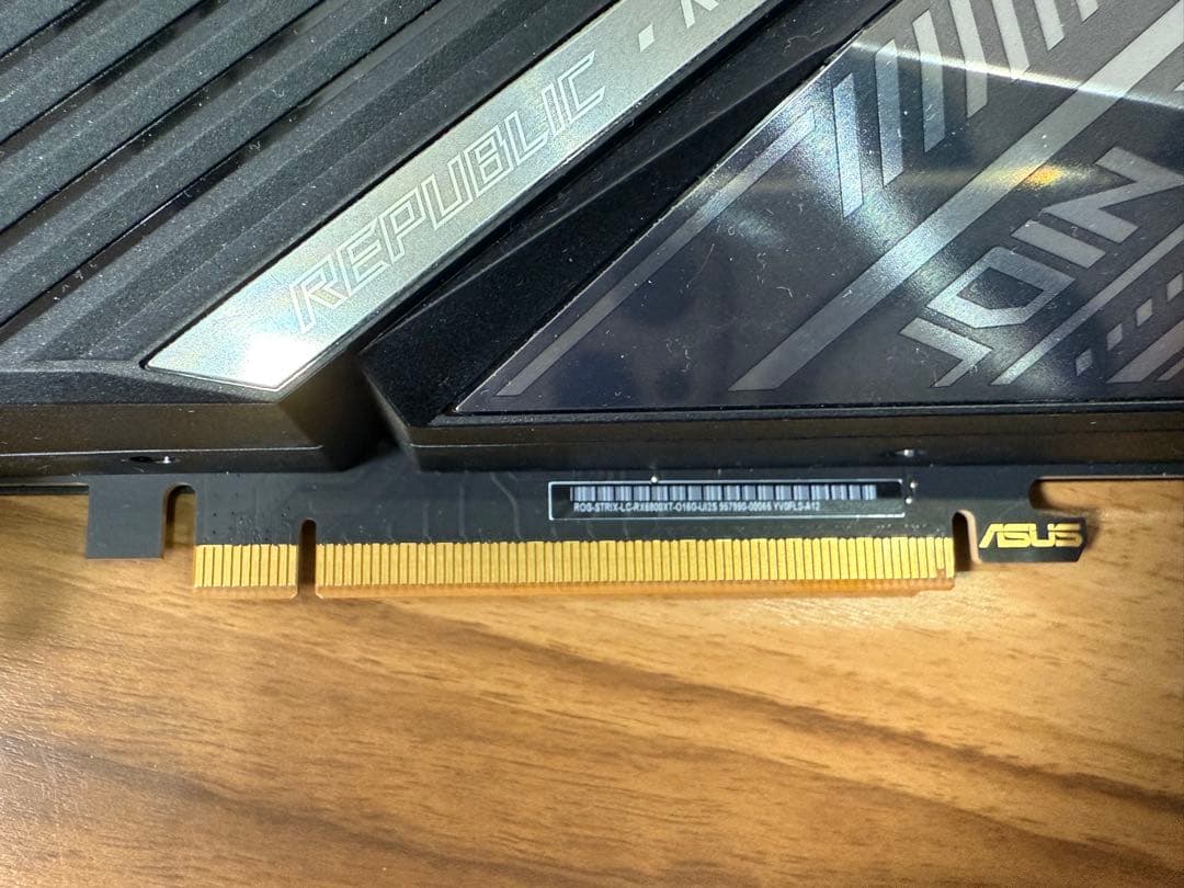 グラフィックボード・グラボ・ビデオカード ASUS ROG-STRIX-LC-RX6800XT-O16G-GAMING