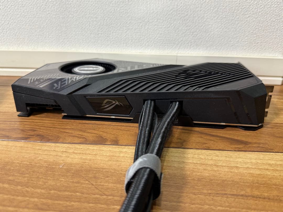 グラフィックボード・グラボ・ビデオカード ASUS ROG-STRIX-LC-RX6800XT-O16G-GAMING