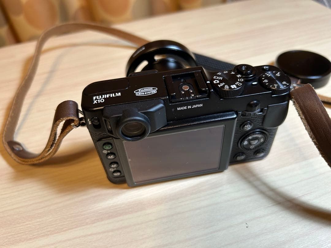 【Tsukiさま専用】FUJIFILM X10 付属品が多数