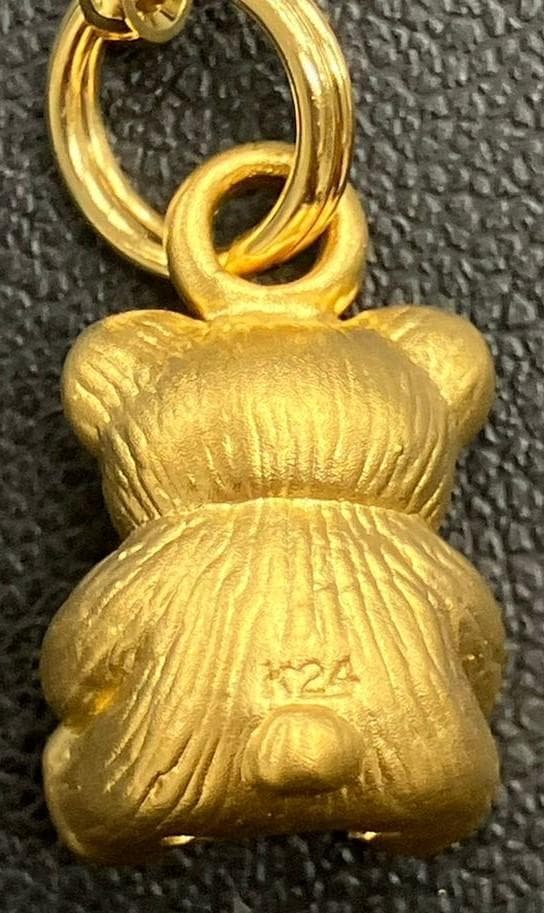純金 ＊ クマ　御守り 縁起物