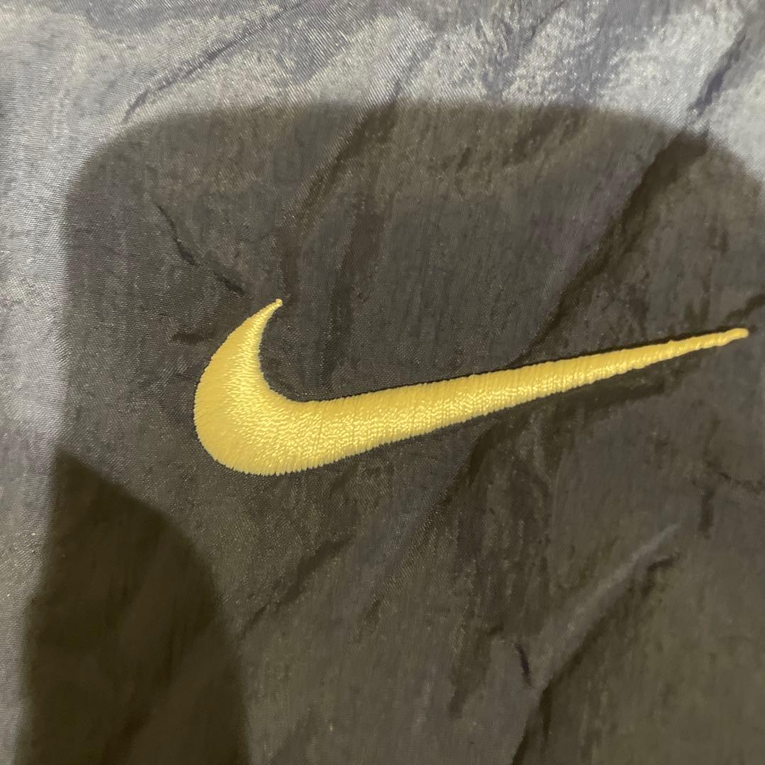 PSG（パリ・サンジェルマン） × Nike のウインドブレーカー　セット