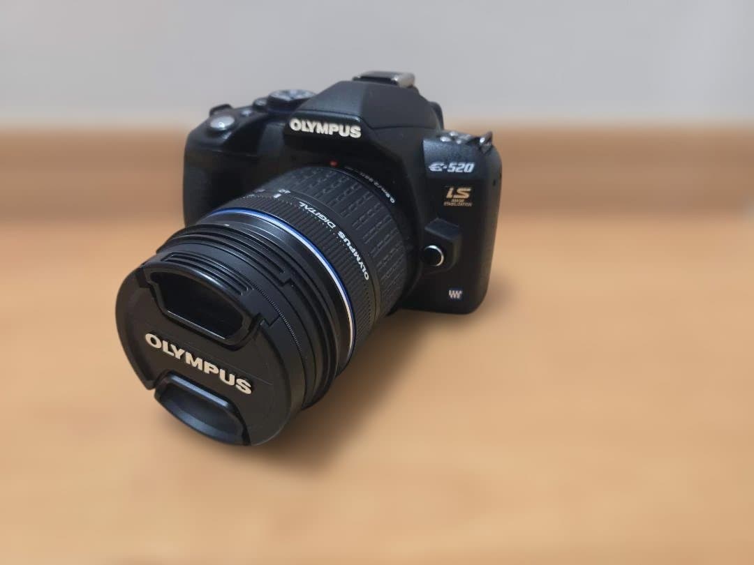 オリンパス E-520 Zuiko40-150mmデジタル一眼（付属品多数）