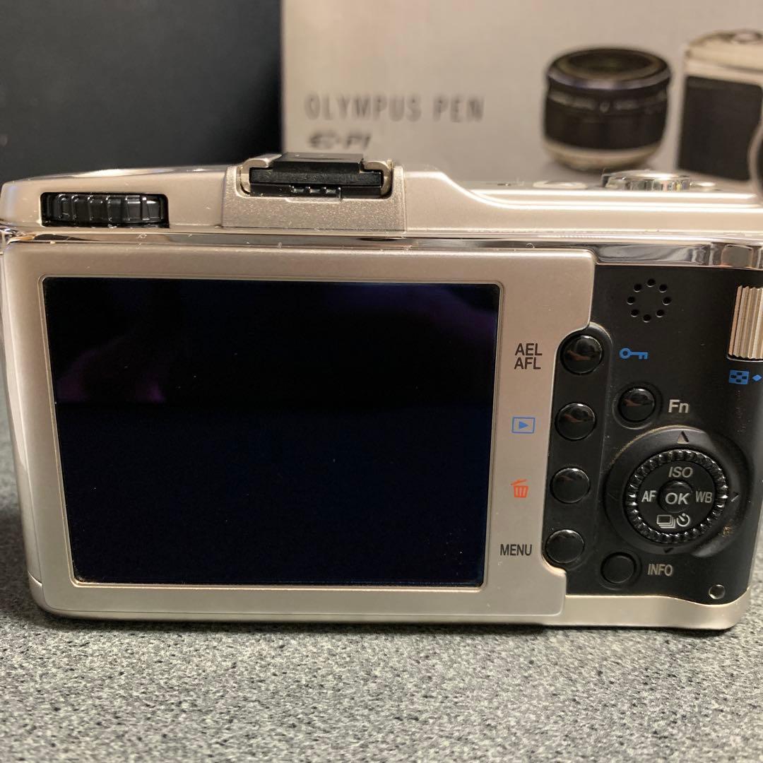 OLYMPUS PEN E-P1 シルバー