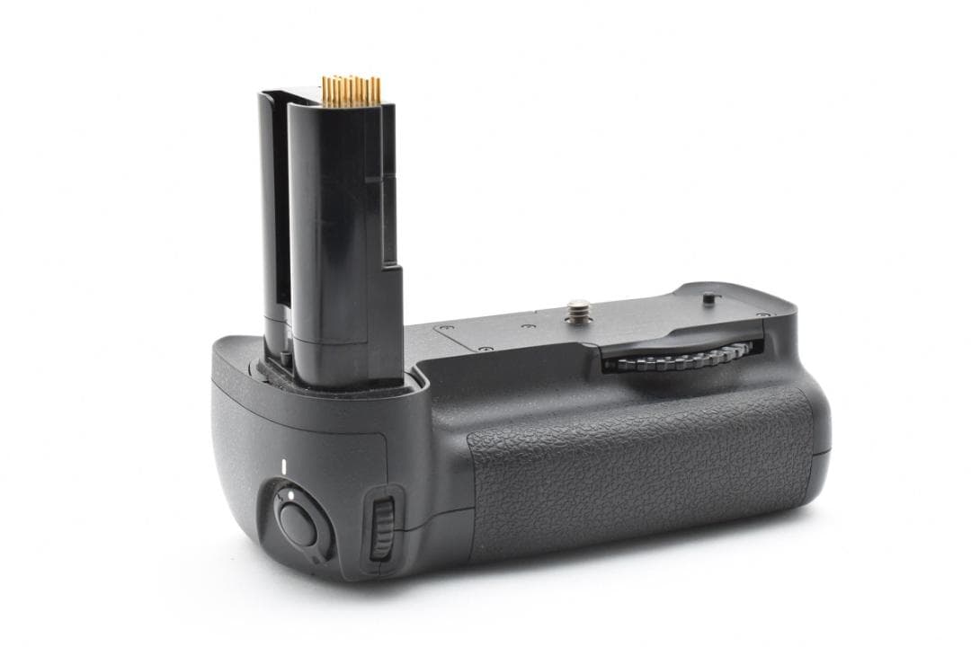 Nikon D200用バッテリーグリップ　MB-200　A008