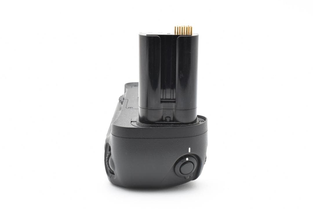 Nikon D200用バッテリーグリップ　MB-200　A008