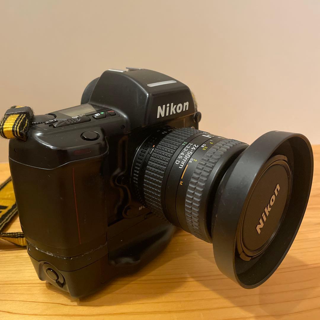 Nikon F90X レンズAF NIKKOR MF-26 MB-10付き