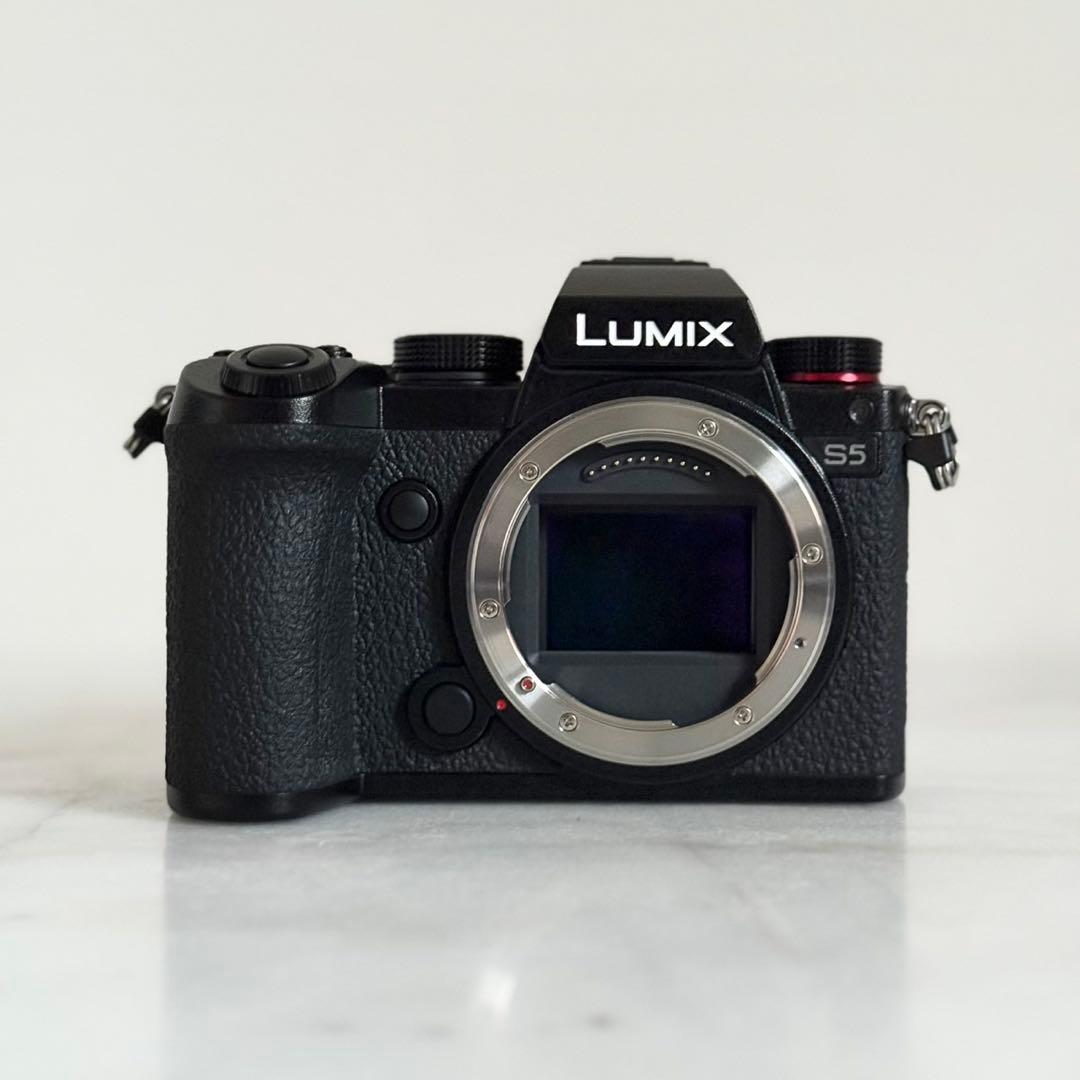 Panasonic LUMIX S5 ボディ フルサイズミラーレス 付属品完備
