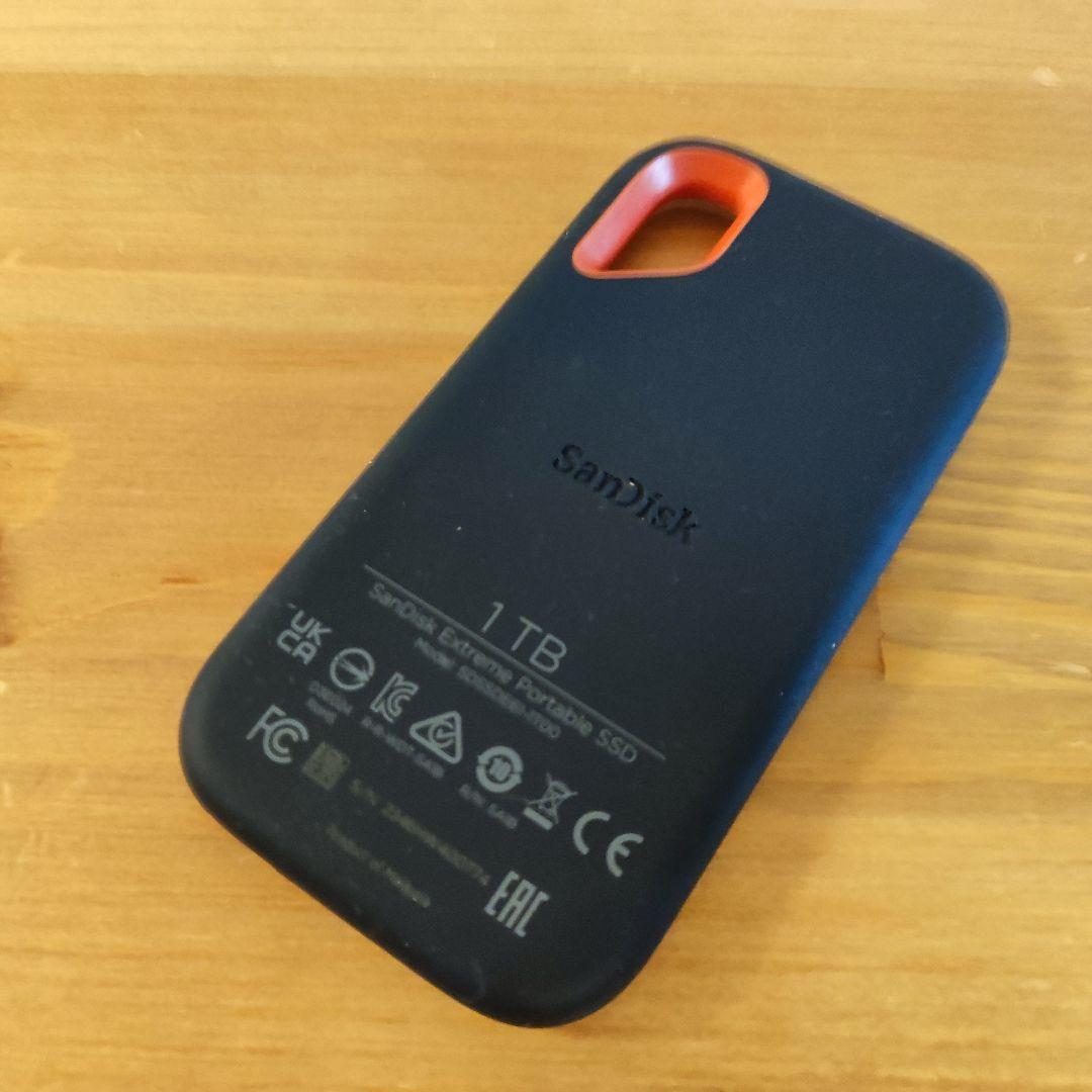 SanDisk 1TB 外付けSSD SDSSDE61-1T00