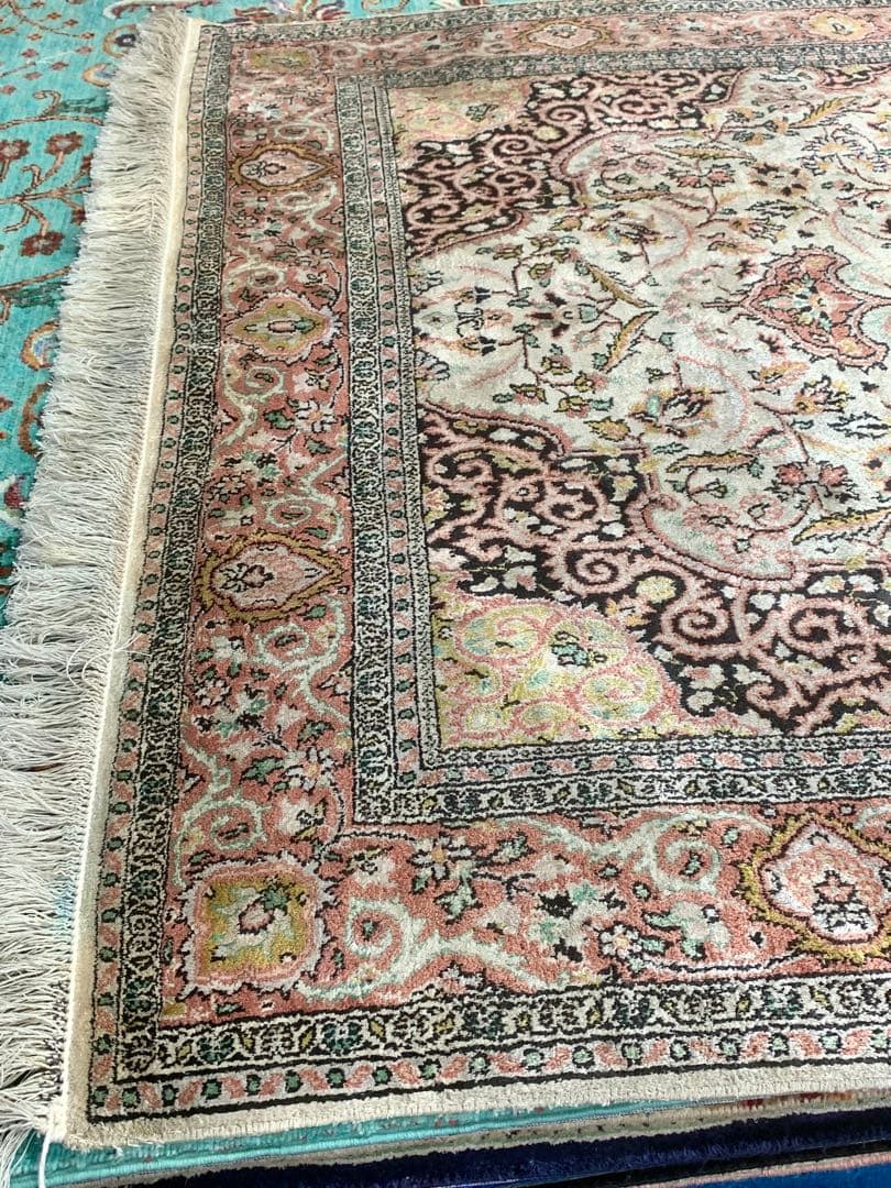 ペルシャ風シルクラグ size 122x200cm.