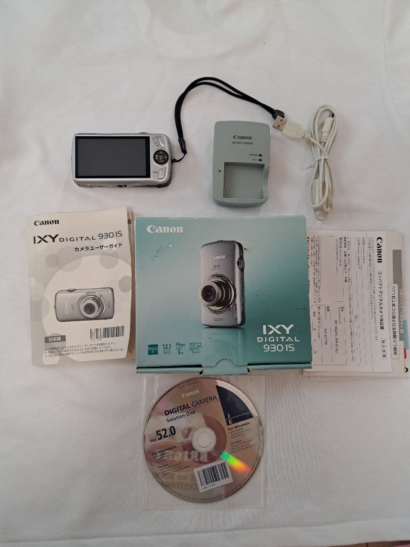 Canon キャノン IXY デジカメ 930IS　シルバー　カメラ